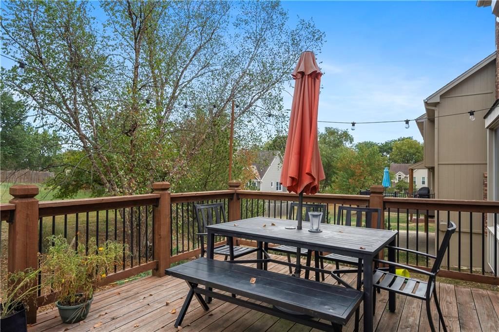 8233 N Flora Avenue — photo 43