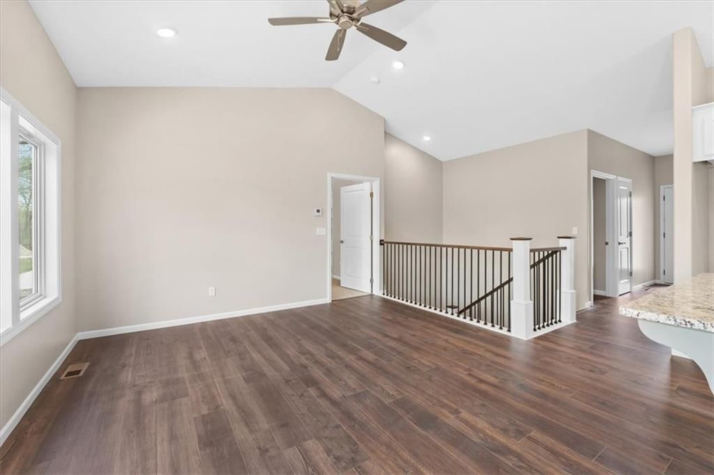 796 Highland Drive — photo 10