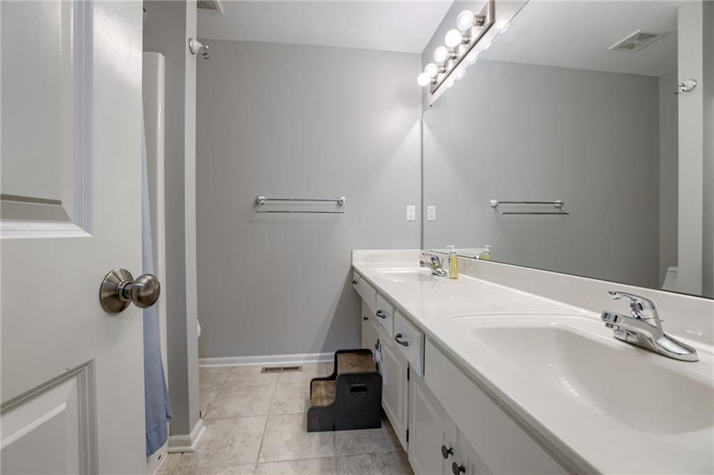 12285 NW Churchill Downs Street — photo 25