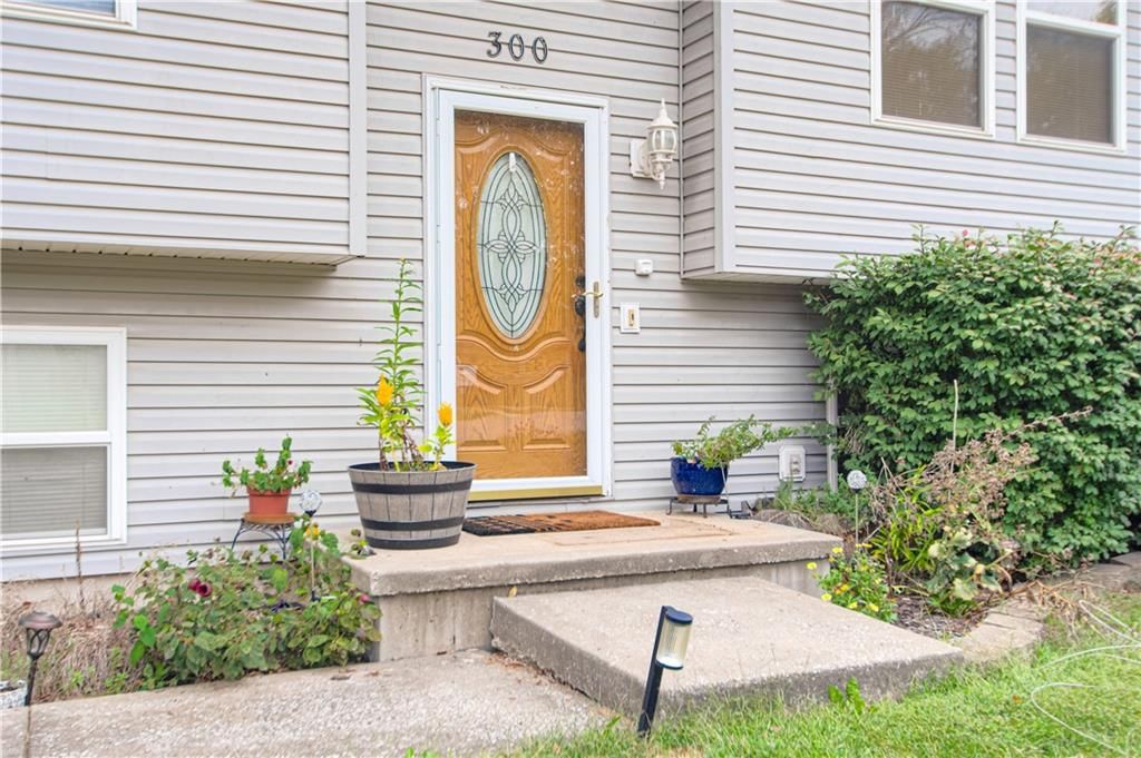 300 N Redbird Street — photo 3