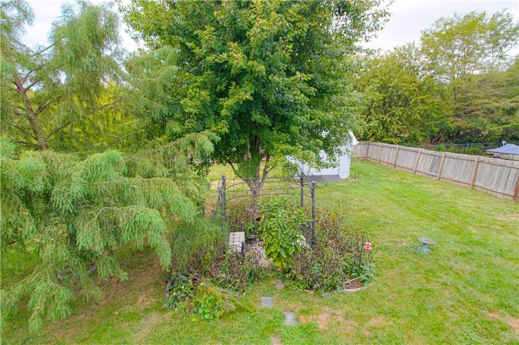 300 N Redbird Street — photo 23