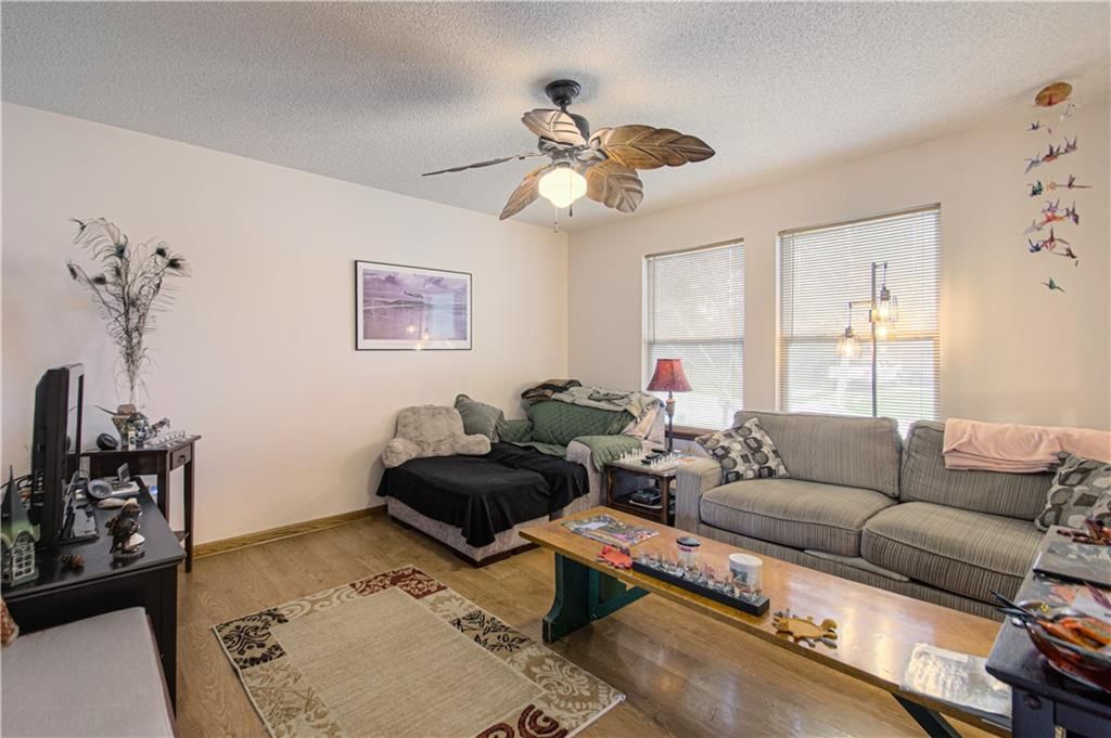 300 N Redbird Street — photo 5
