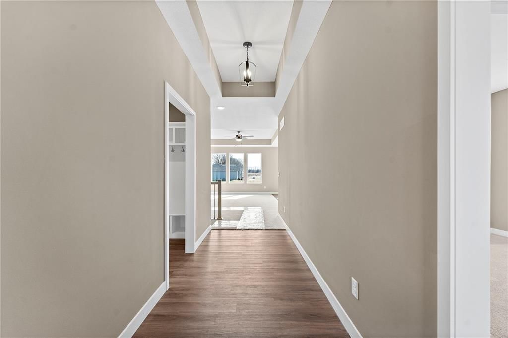 408 SW Hawthorne Lane — photo 5