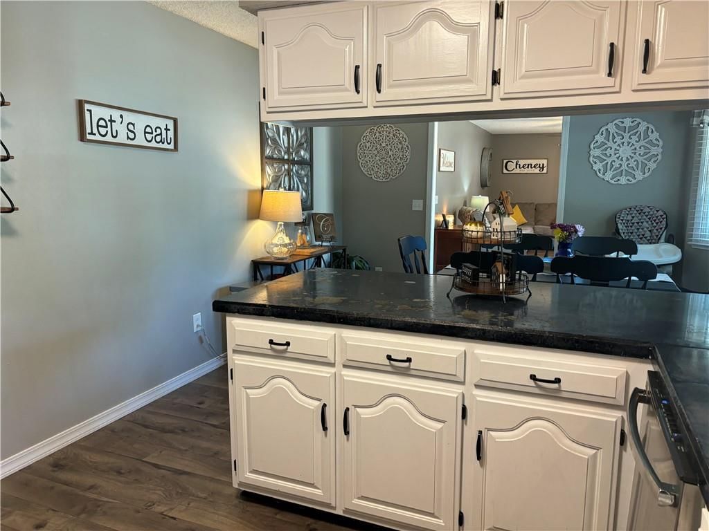 317 Caroline Drive — photo 9