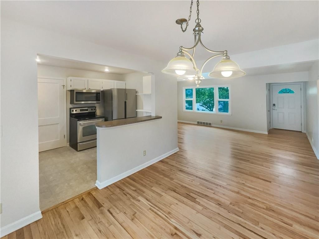 6410 Ballentine Street — photo 15