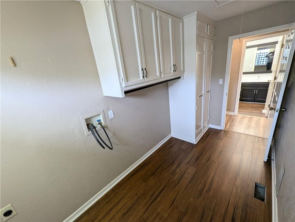 1300 W Wight Street — photo 23