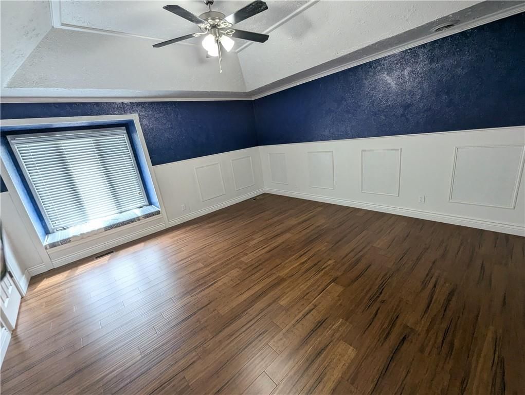 1300 W Wight Street — photo 24