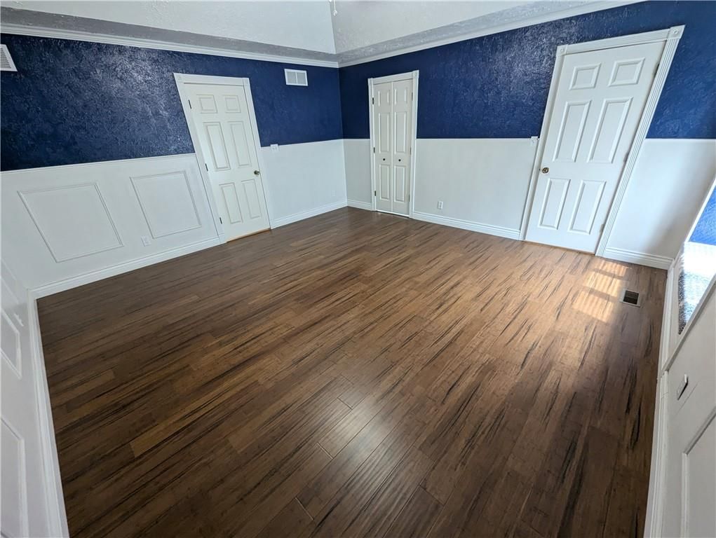 1300 W Wight Street — photo 25