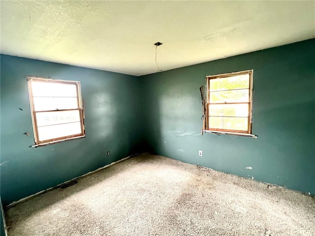 606 Oak Street — photo 14