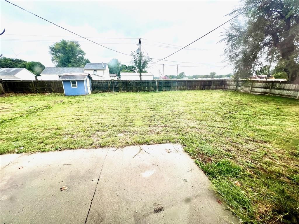 606 Oak Street — photo 18