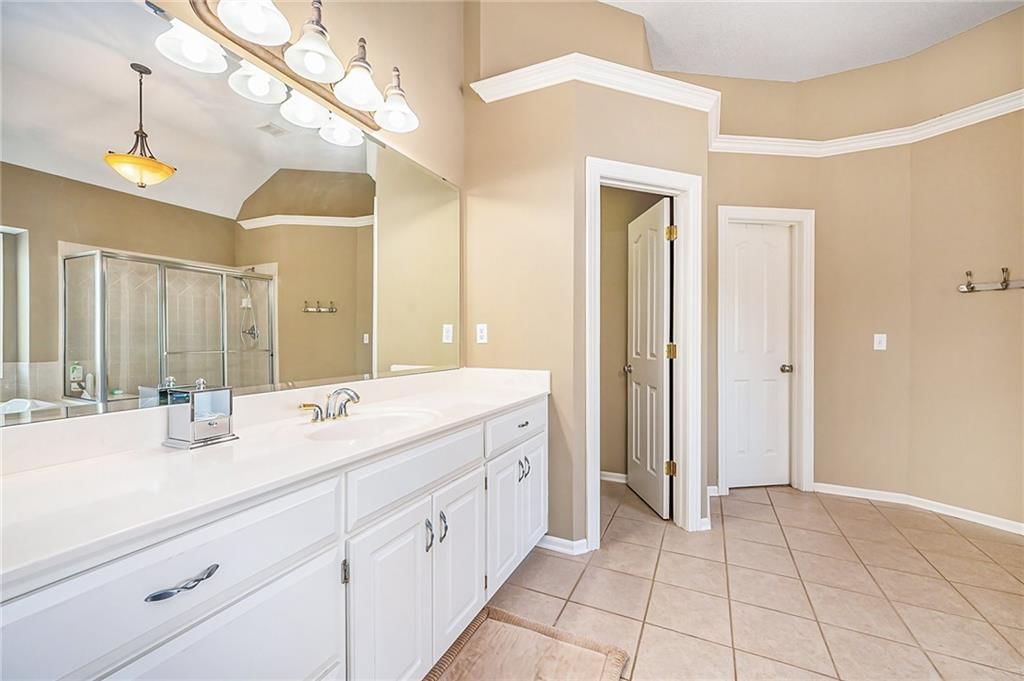 17612 W 84th Terrace — photo 36