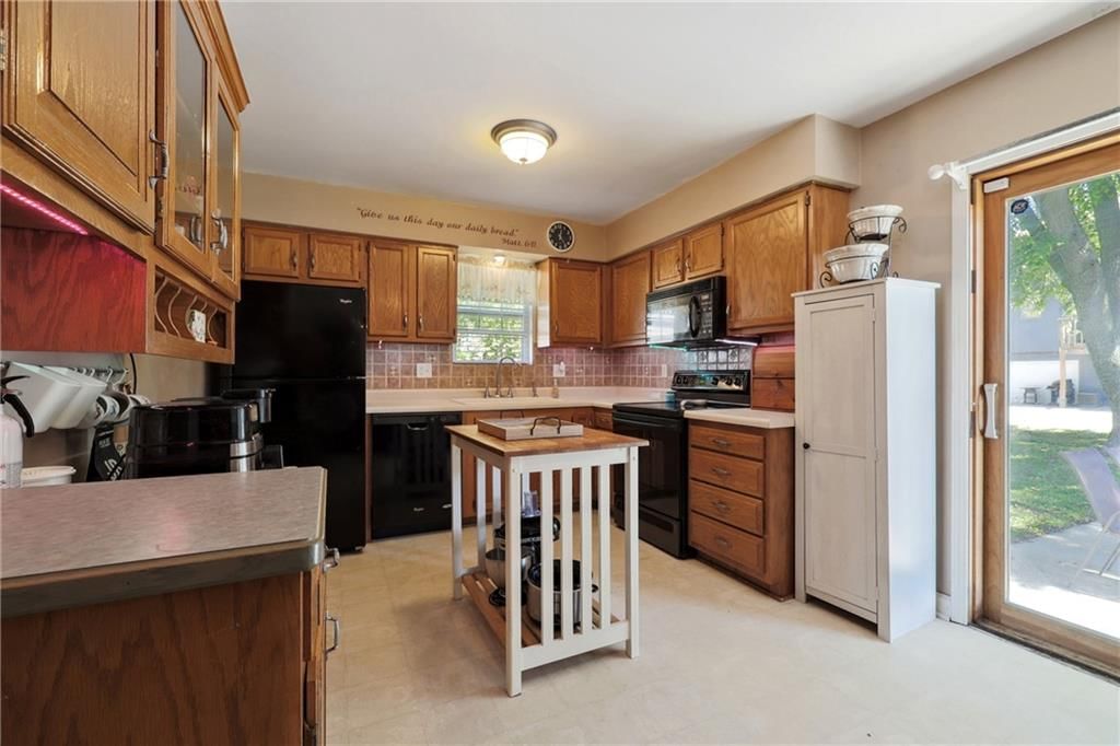 1521 N Manor Circle — photo 5