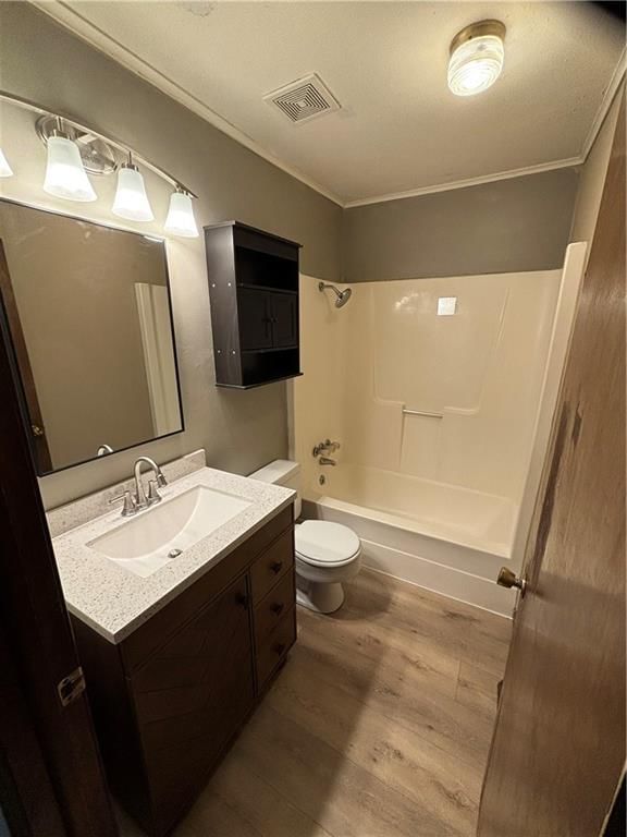 1400 Richard Avenue — photo 9