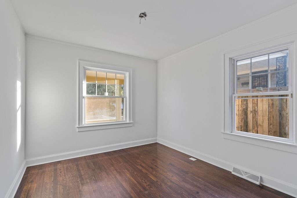 2410 State Avenue — photo 20