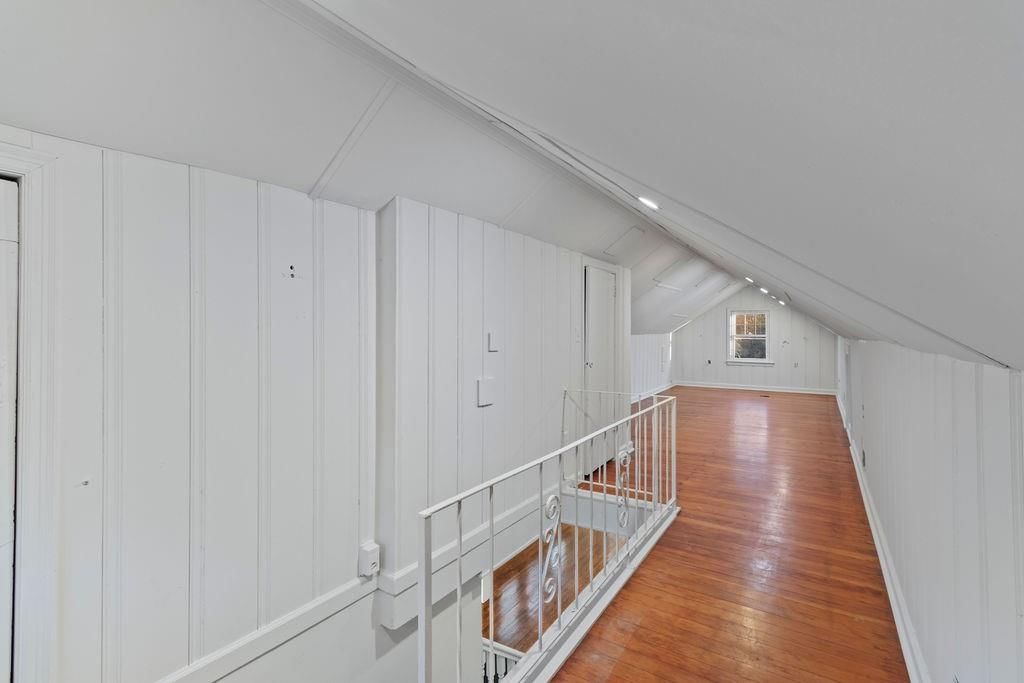 2410 State Avenue — photo 36