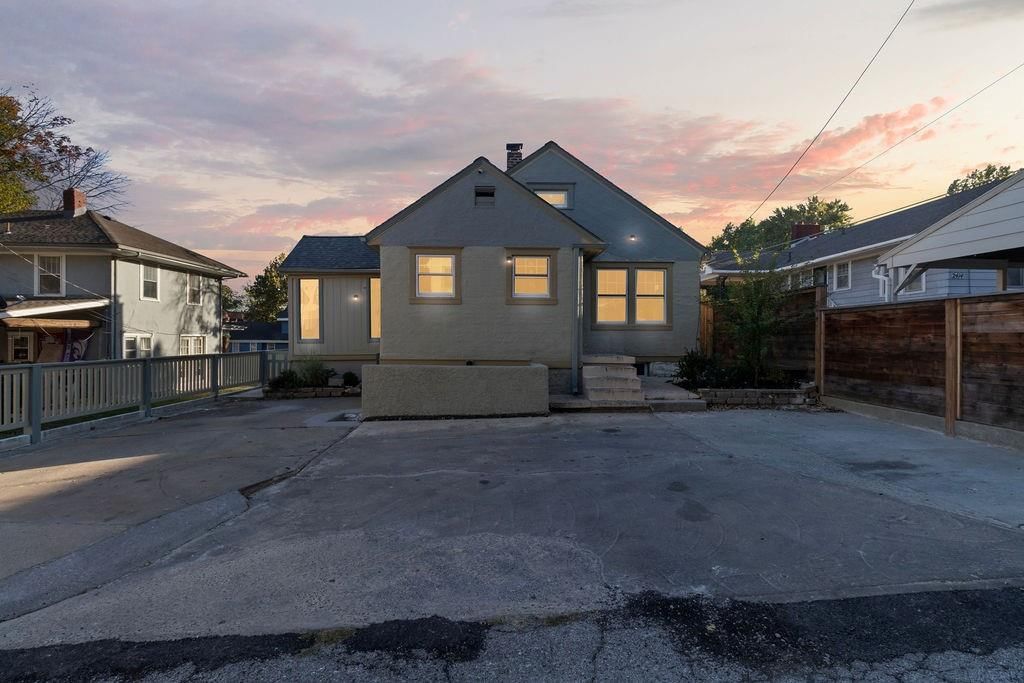 2410 State Avenue — photo 44