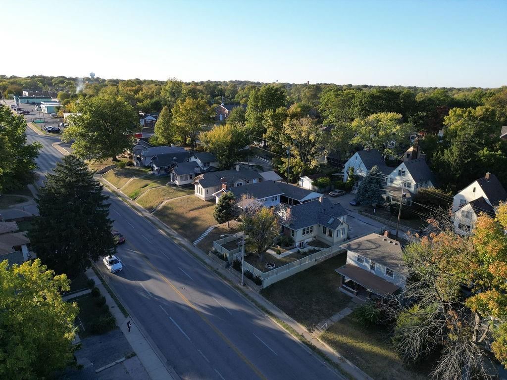 2410 State Avenue — photo 46