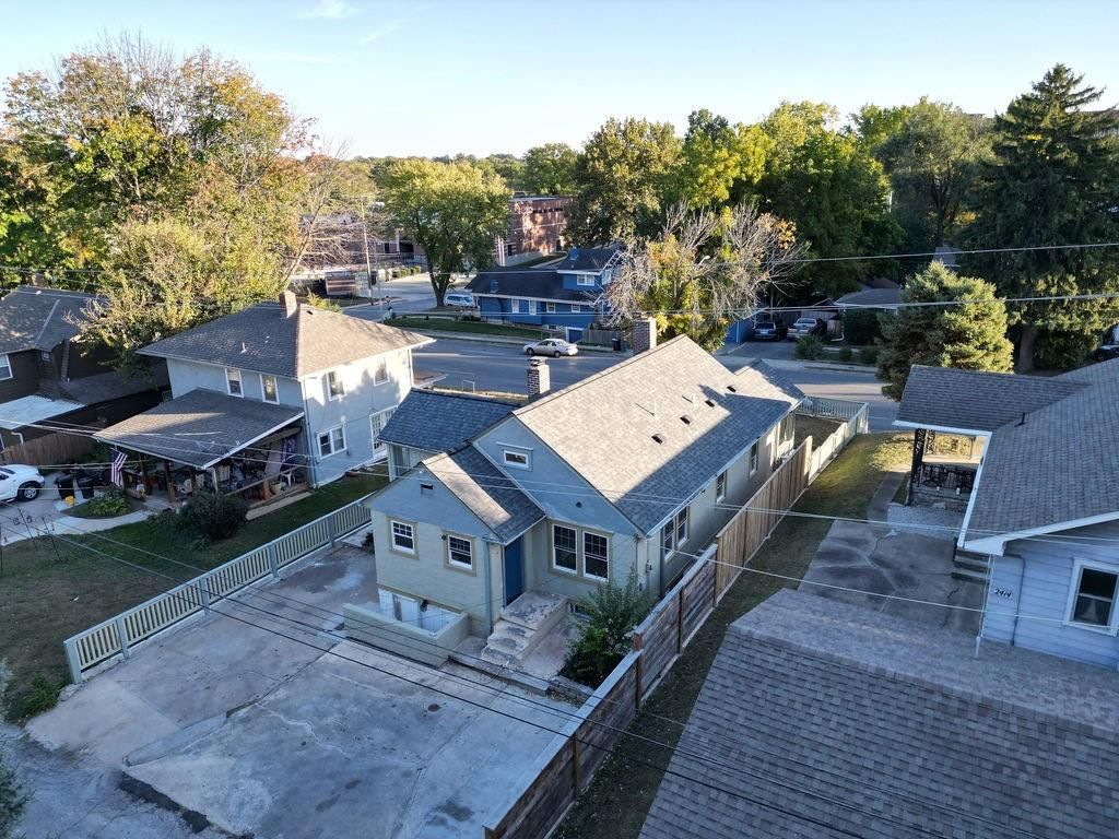 2410 State Avenue — photo 47