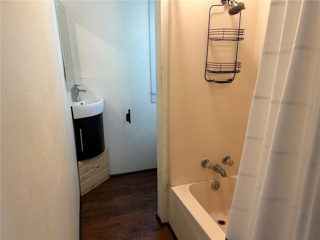 826 N 7th Street — photo 7