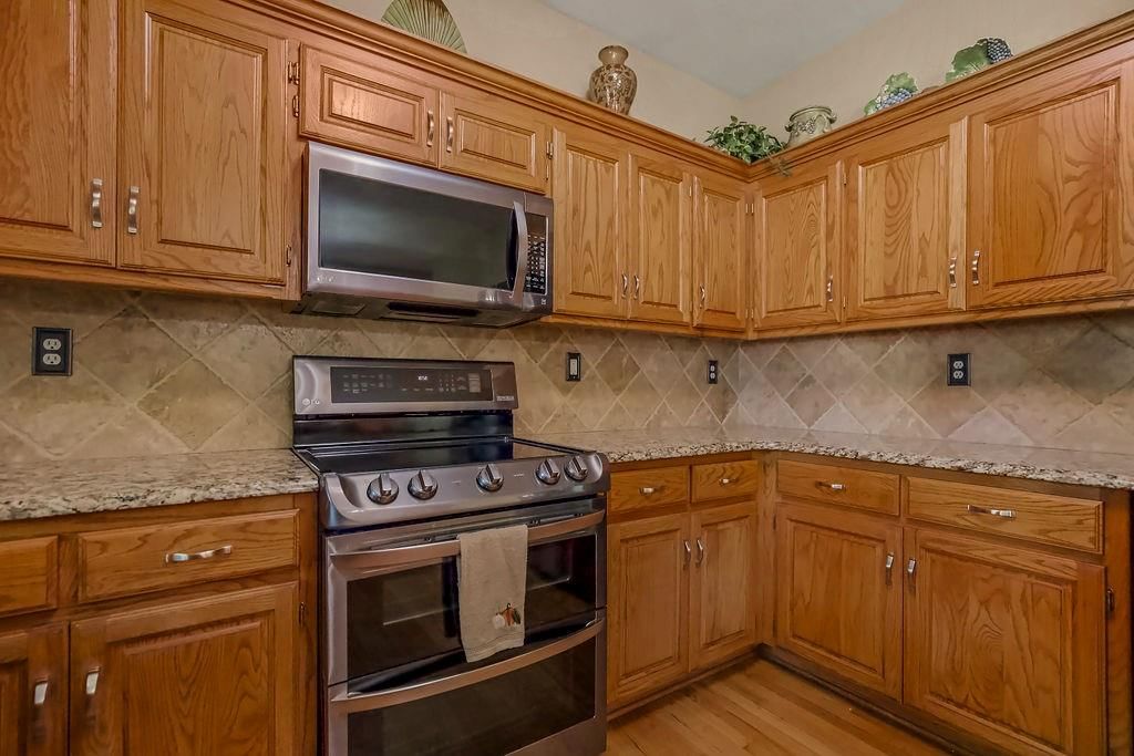 420 SE Battery Drive — photo 13