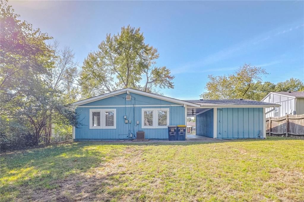 9311 Stark Avenue — photo 17