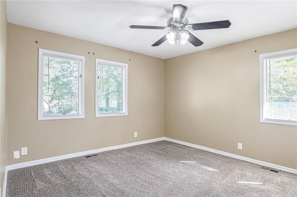 9311 Stark Avenue — photo 8