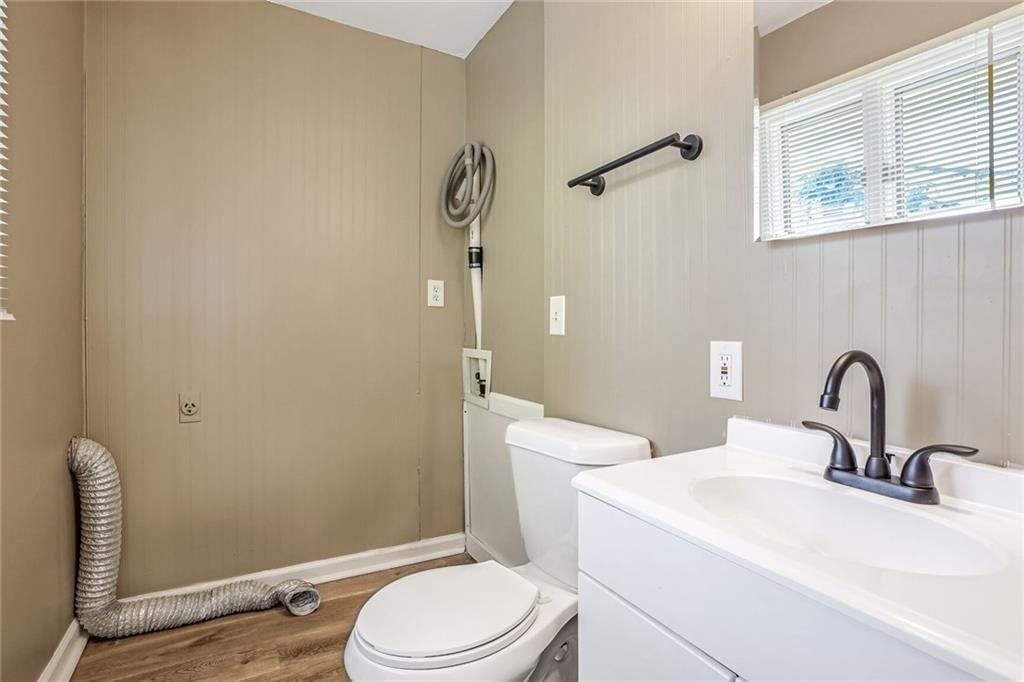 9311 Stark Avenue — photo 10