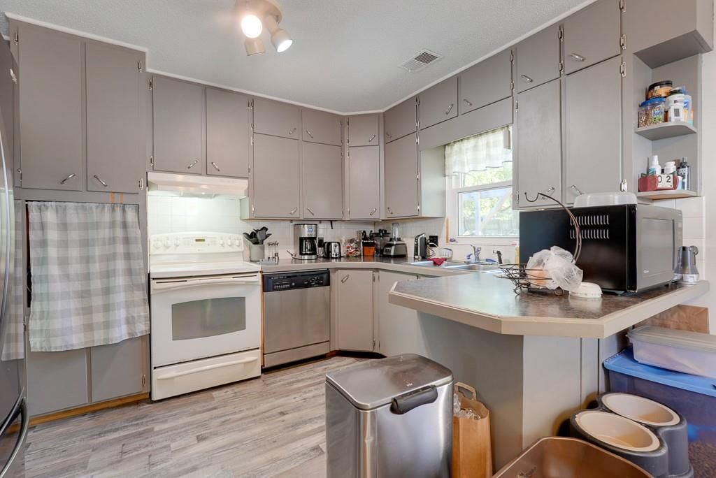 906 S Butler Lane — photo 8