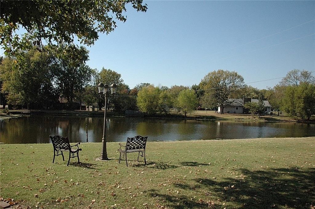 430 Crestview Drive — photo 2