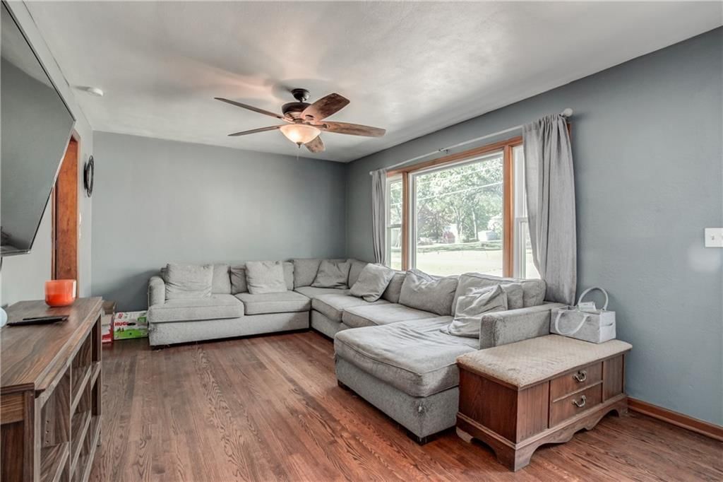 131 E Longfellow Street — photo 5