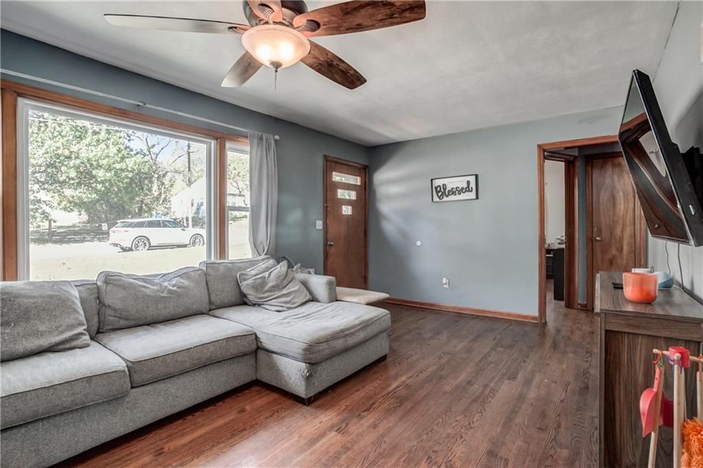 131 E Longfellow Street — photo 7
