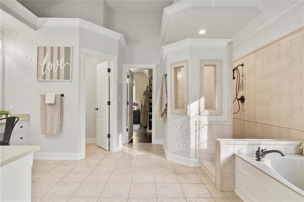 212 SHAWNA Drive — photo 38