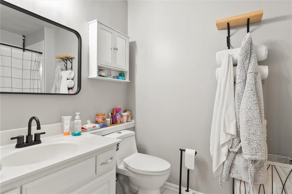 212 SHAWNA Drive — photo 43