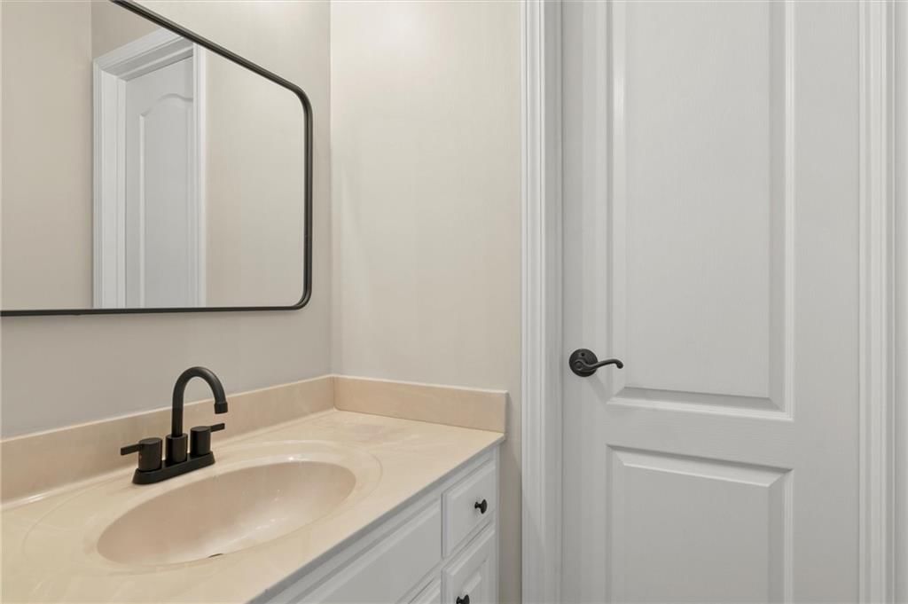 212 SHAWNA Drive — photo 44