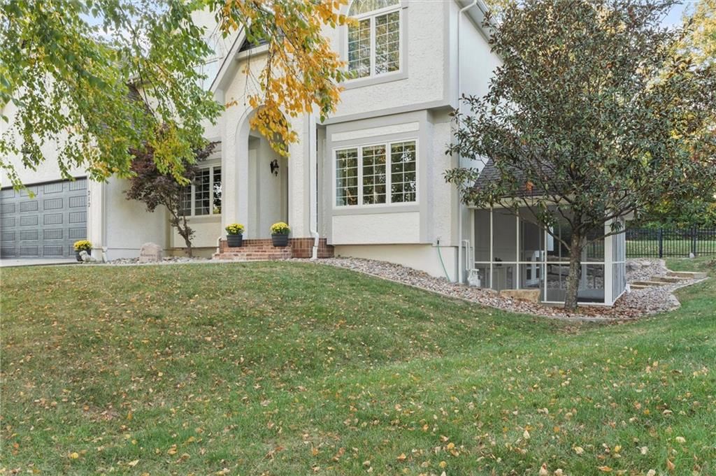 212 SHAWNA Drive — photo 10