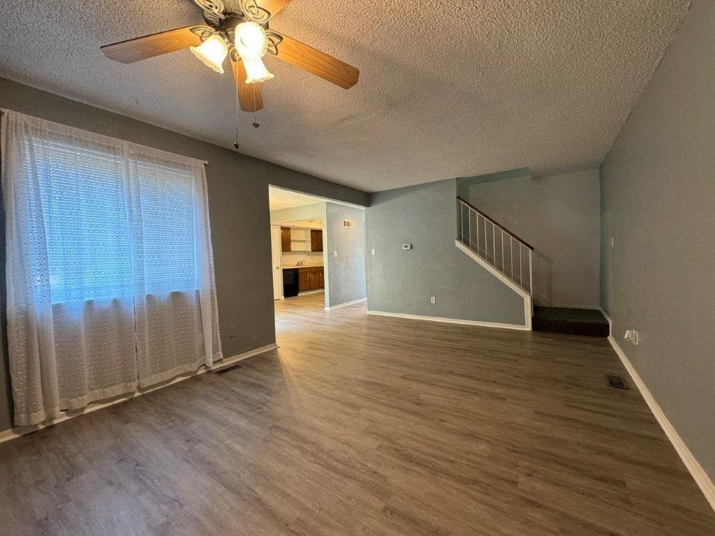574 Valleybrook Road — photo 3