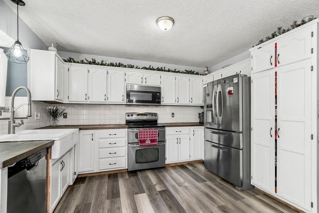 11001 N LEWIS Avenue — photo 11