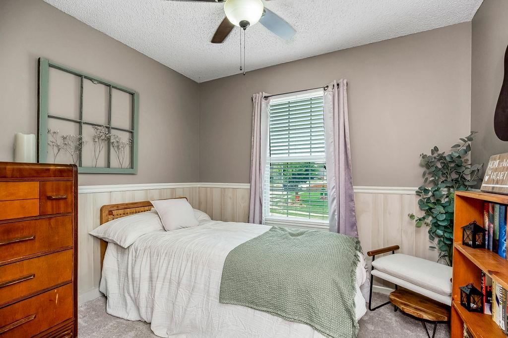 11001 N LEWIS Avenue — photo 15