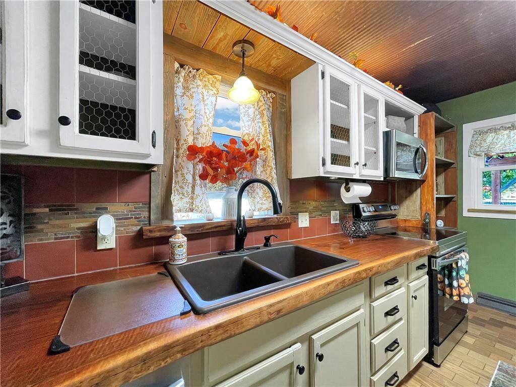 628 W 26th Street — photo 11