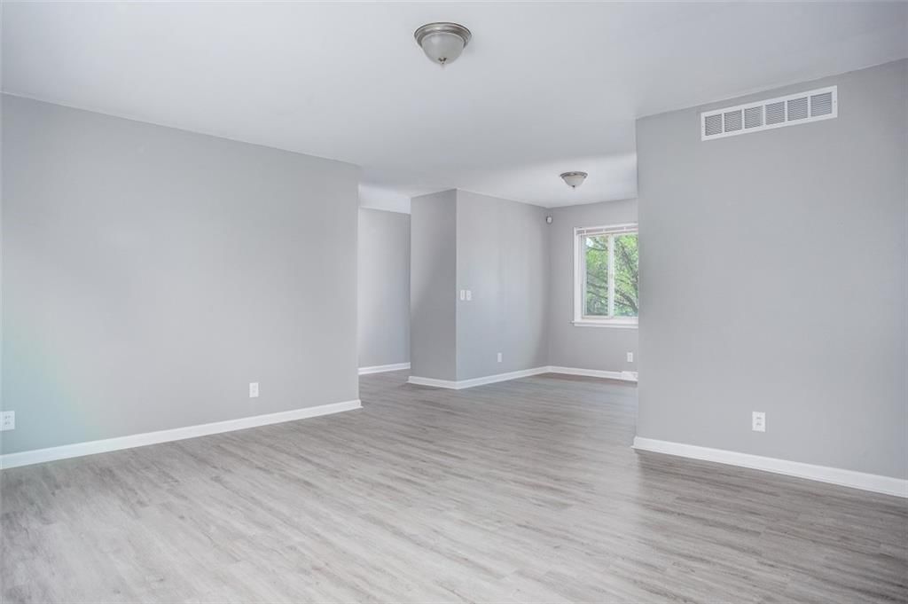 7107 Greeley Avenue — photo 5
