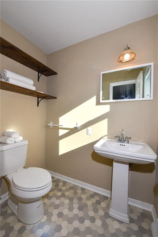 608 S Hamilton Circle — photo 17
