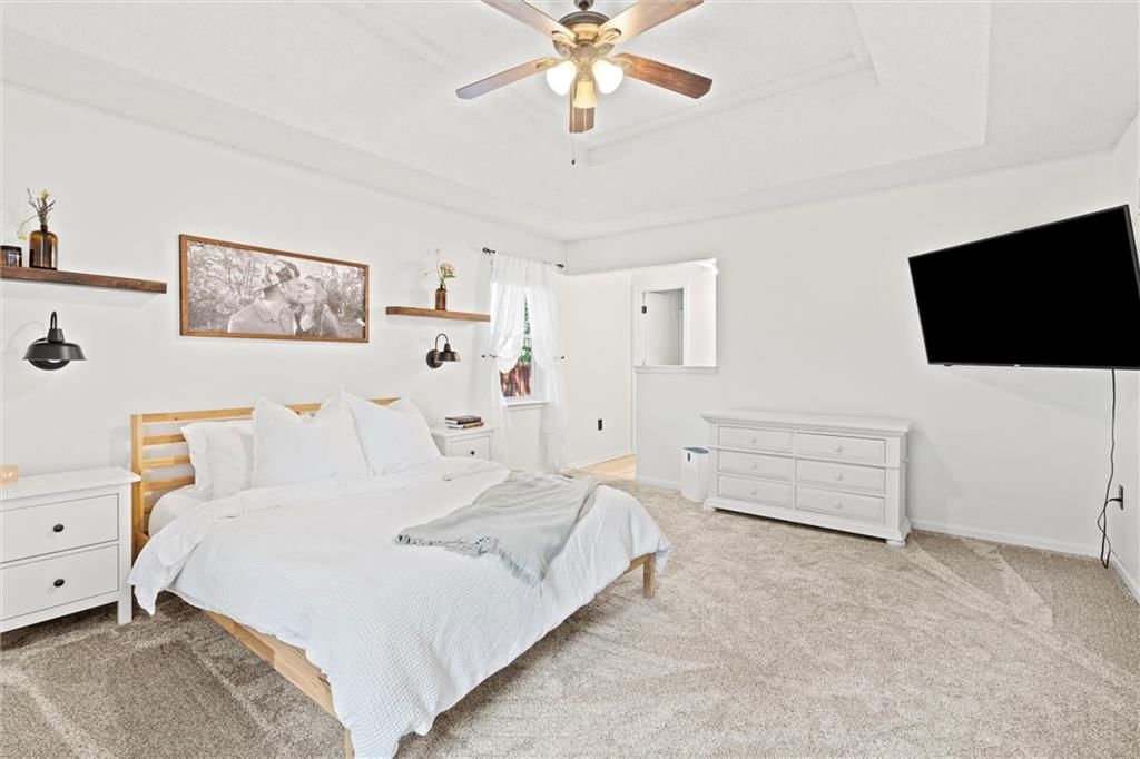 709 NE Thames Drive — photo 16
