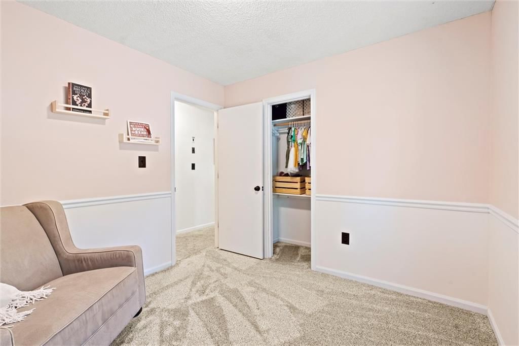 709 NE Thames Drive — photo 24