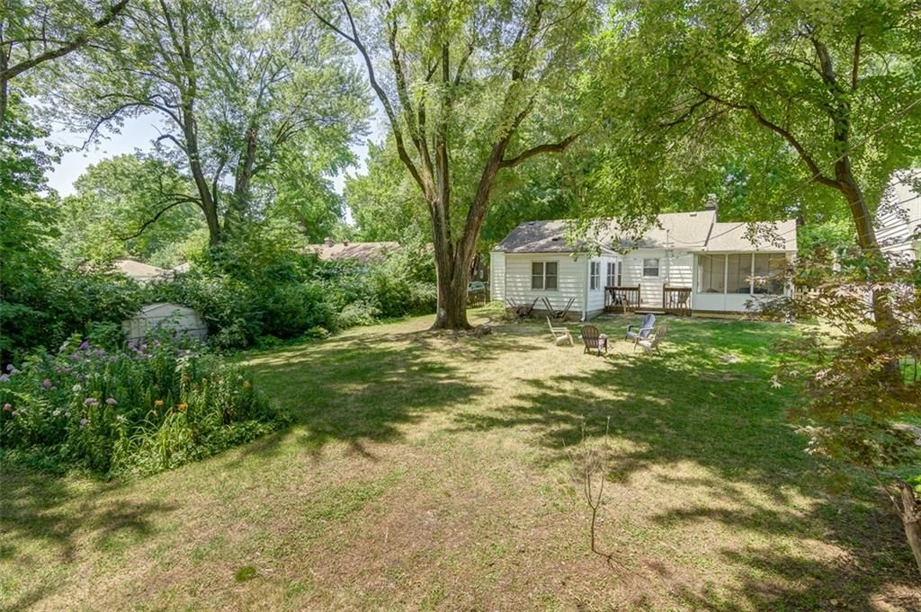 8819 Sleepy Hollow Road — photo 24
