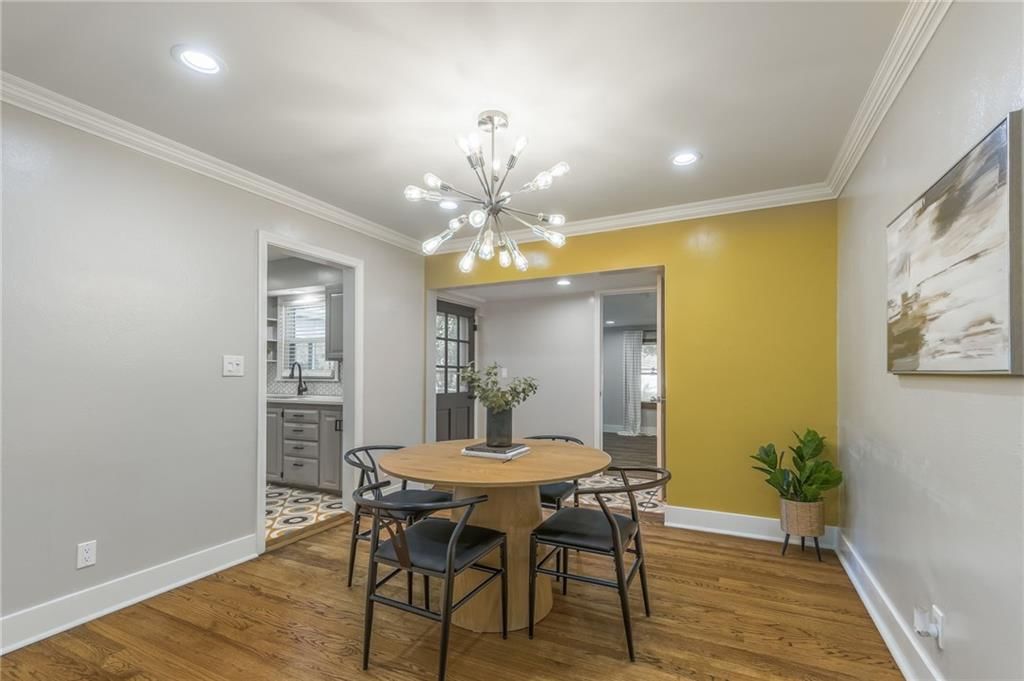 8819 Sleepy Hollow Road — photo 9