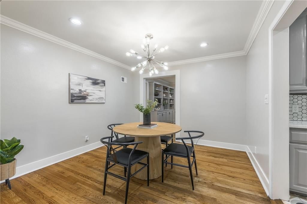 8819 Sleepy Hollow Road — photo 10
