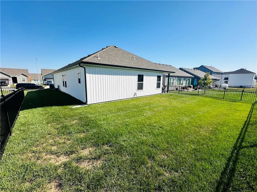 27315 E Sycamore Street — photo 23