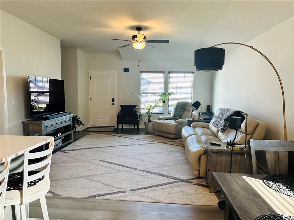 27315 E Sycamore Street — photo 4