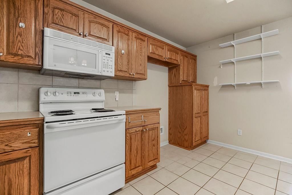 762 S Poplar Street — photo 11