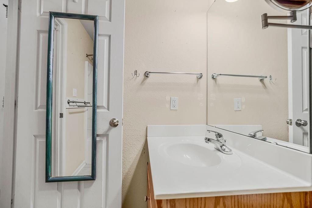 762 S Poplar Street — photo 13
